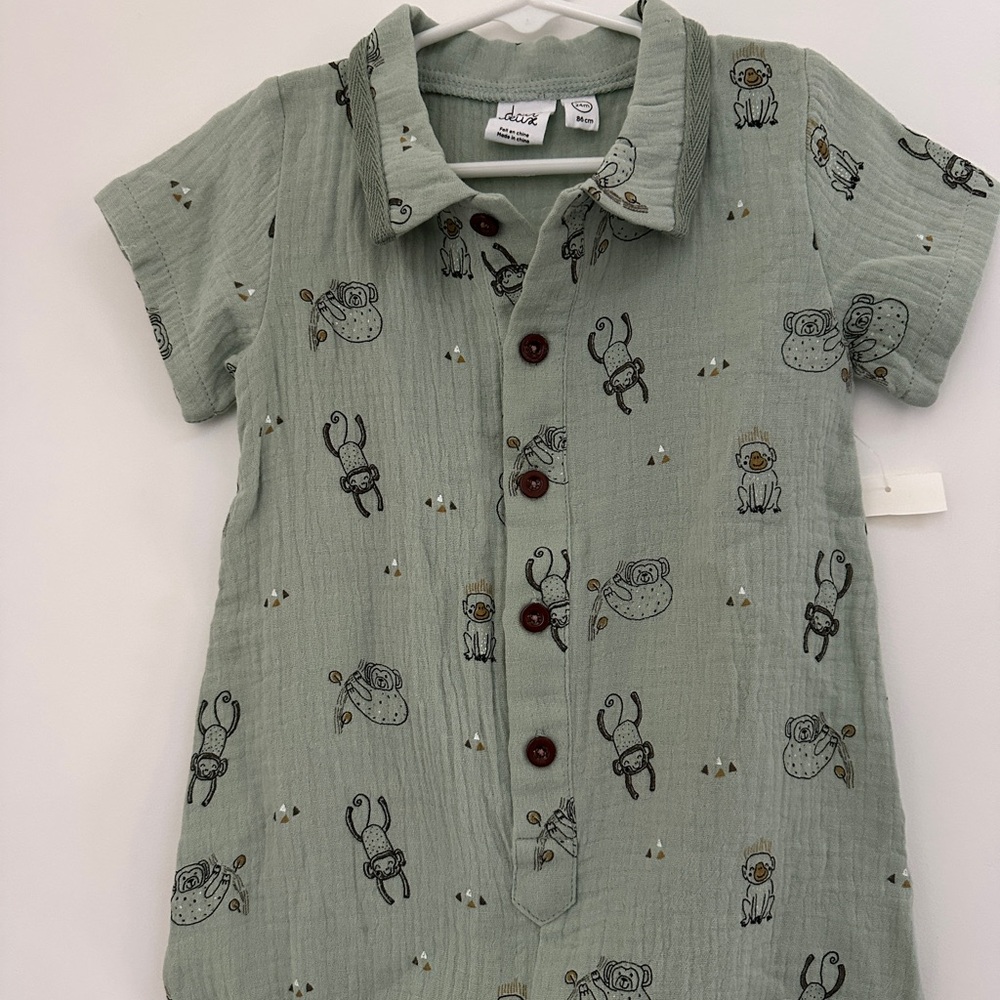 Deux par Deux Sage Green Monkey Print One Piece Muslin Outfit, NWT 24mo.